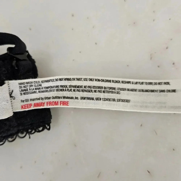 Intimately Free People Women’s Rust Black Lace Bra 34DD Black - Picture 7 of 8